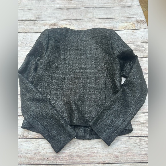 NWOT Joe’s zip up top size XS
Pit to pit: 15 1/2”
Length: 20” - Picture 2 of 8